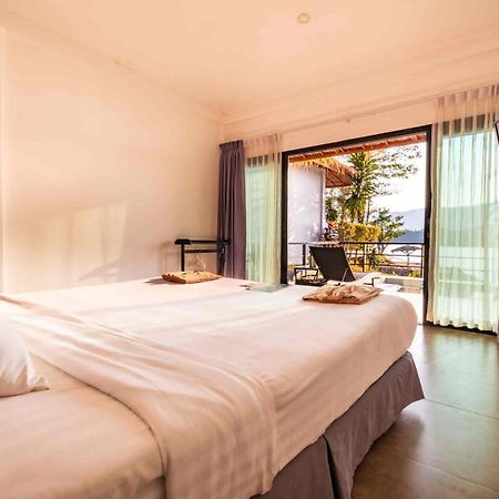 The Sanctuary Nam Ngum Beach Resort Vang Vieng Bagian luar foto