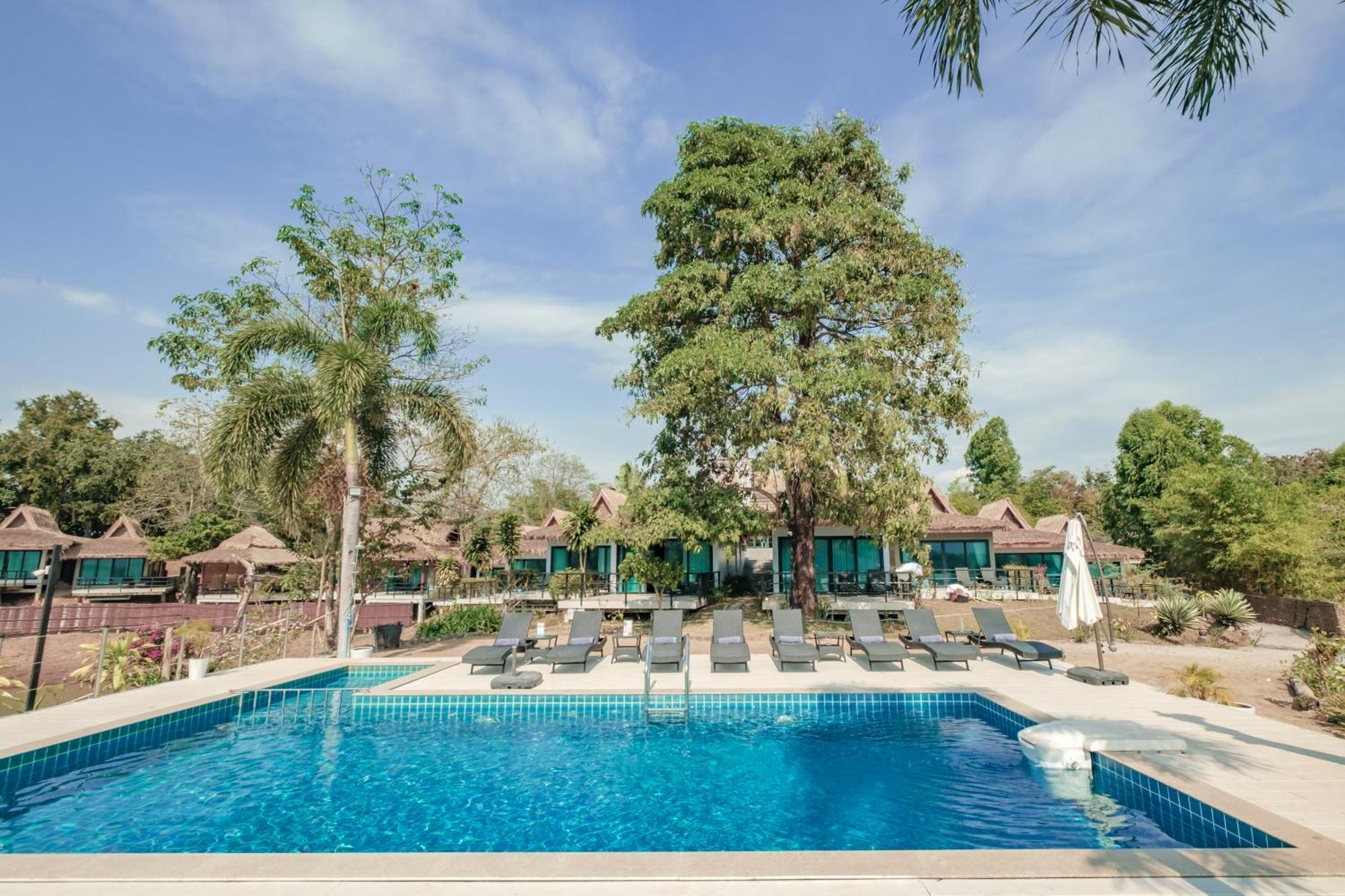 The Sanctuary Nam Ngum Beach Resort Vang Vieng Bagian luar foto