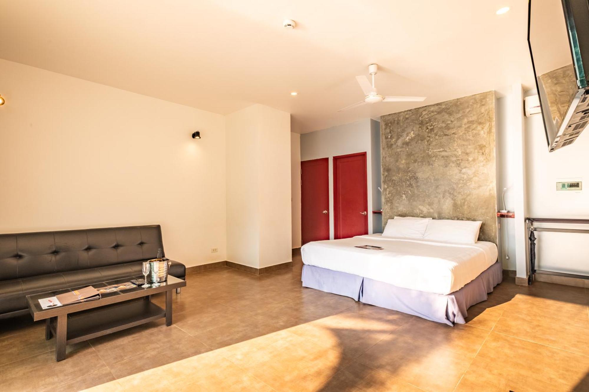 The Sanctuary Nam Ngum Beach Resort Vang Vieng Bagian luar foto