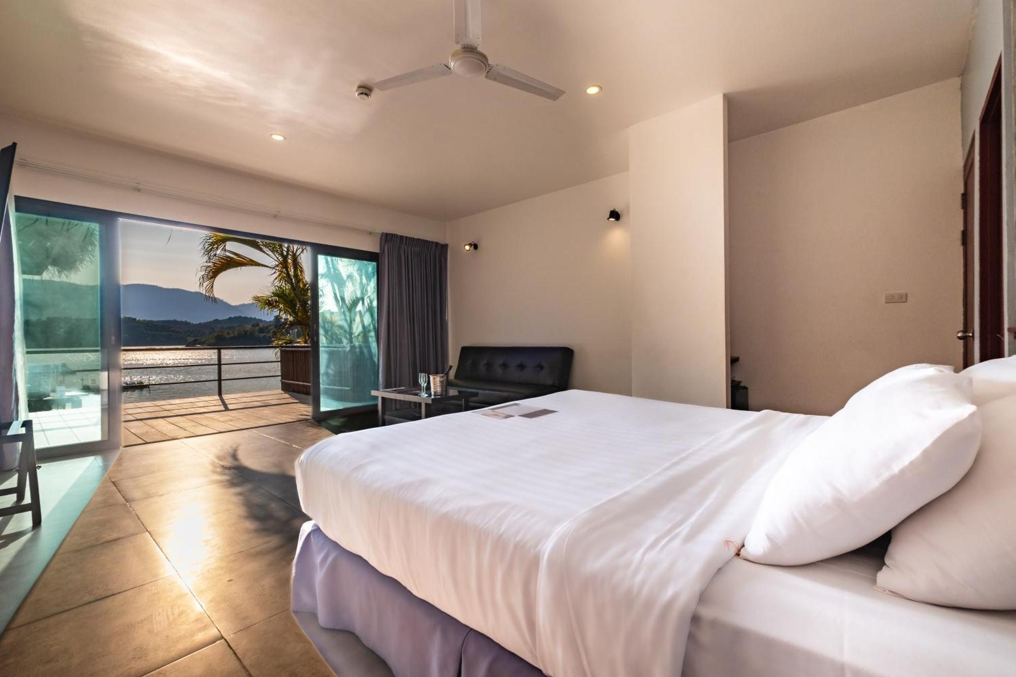 The Sanctuary Nam Ngum Beach Resort Vang Vieng Bagian luar foto