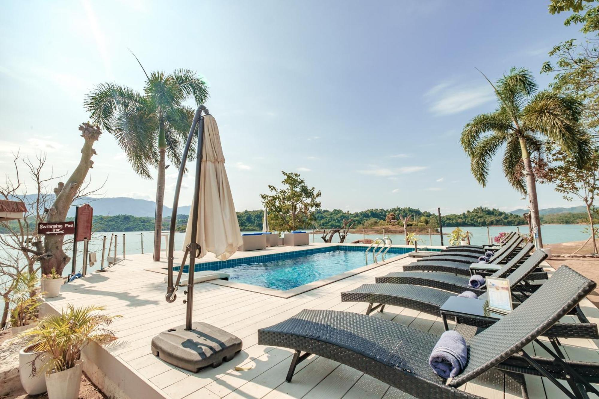 The Sanctuary Nam Ngum Beach Resort Vang Vieng Bagian luar foto