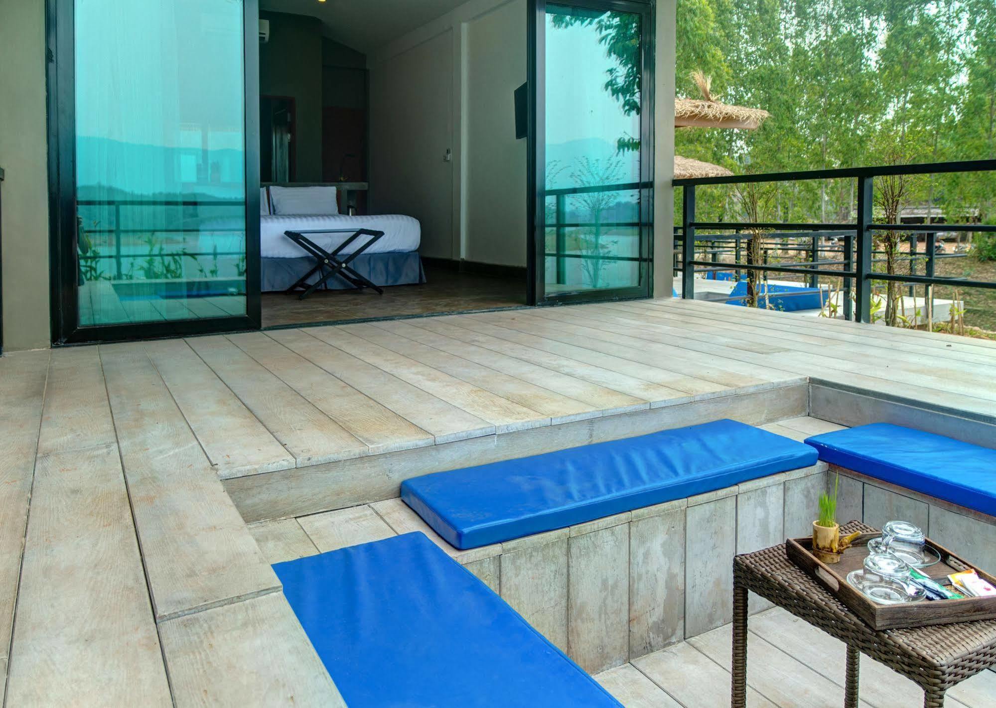 The Sanctuary Nam Ngum Beach Resort Vang Vieng Bagian luar foto
