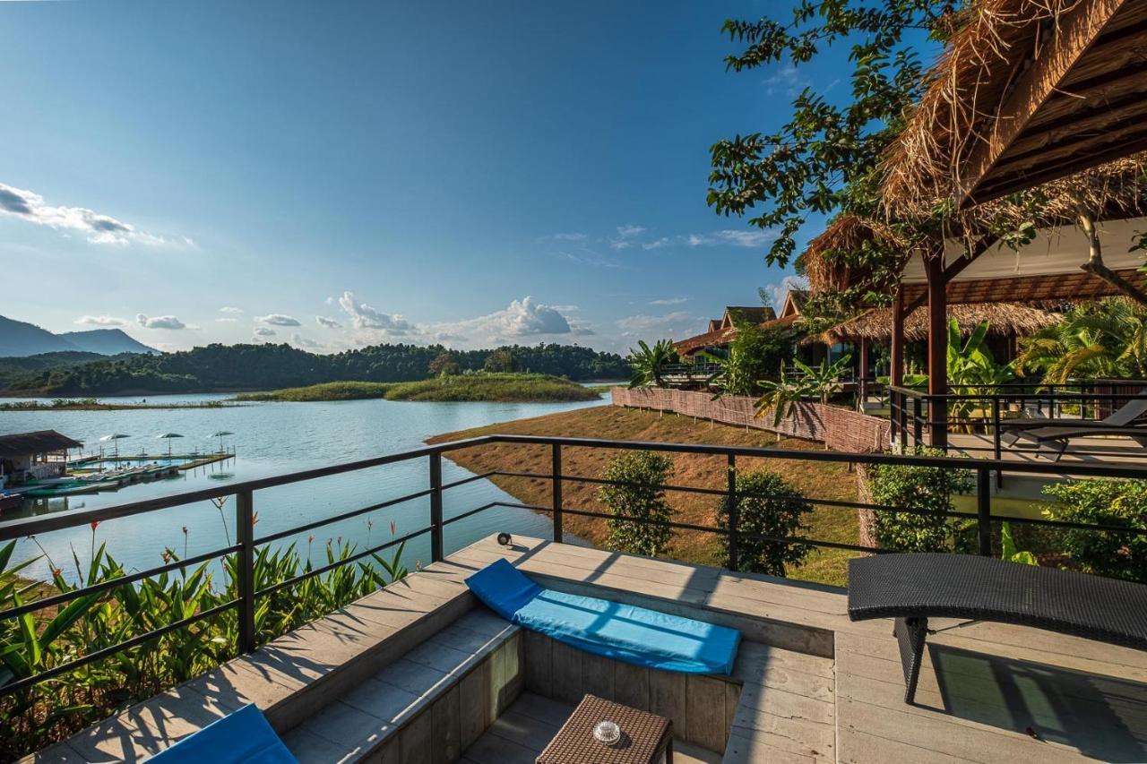 The Sanctuary Nam Ngum Beach Resort Vang Vieng Bagian luar foto
